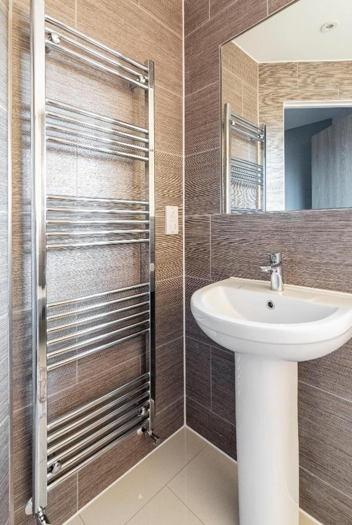 Luxury House 4 Ensuite Bedrooms, Free Parking ,Wifi Oxford Extérieur photo